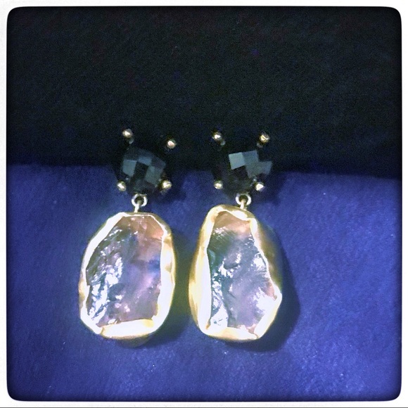 Zariin Natural-Cut Spirited earrings - Picture 3 of 3